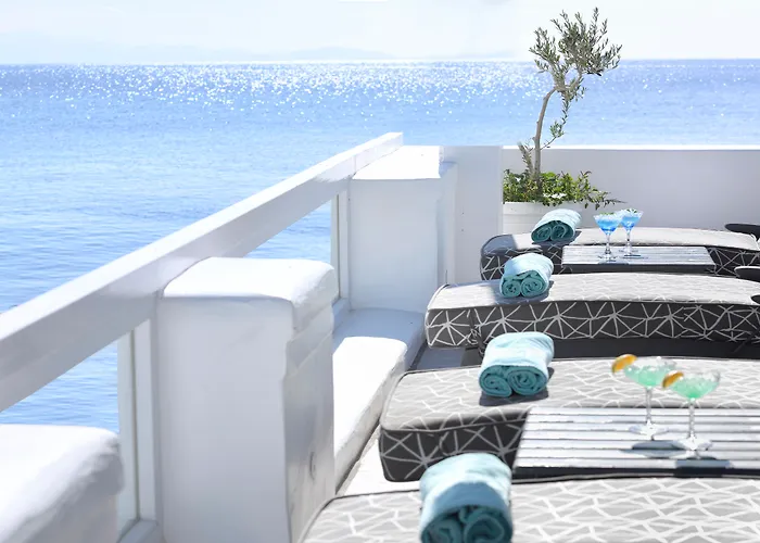 ペティノス ビーチ プラティス・ヤロス