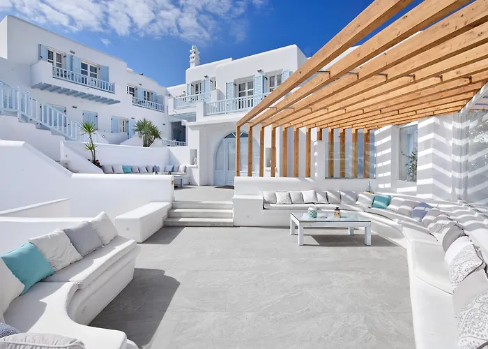 ペティノス ビーチ プラティス・ヤロス