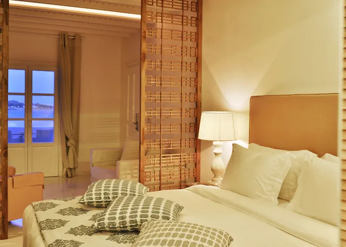 ペティノス ビーチ プラティス・ヤロス