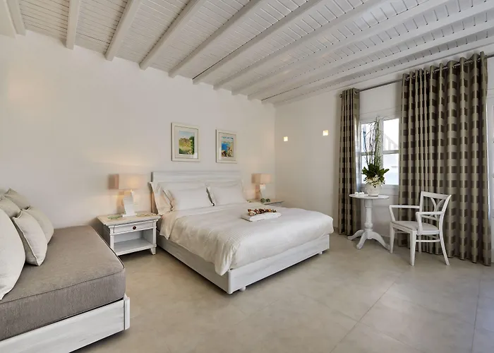 ペティノス ビーチ プラティス・ヤロス