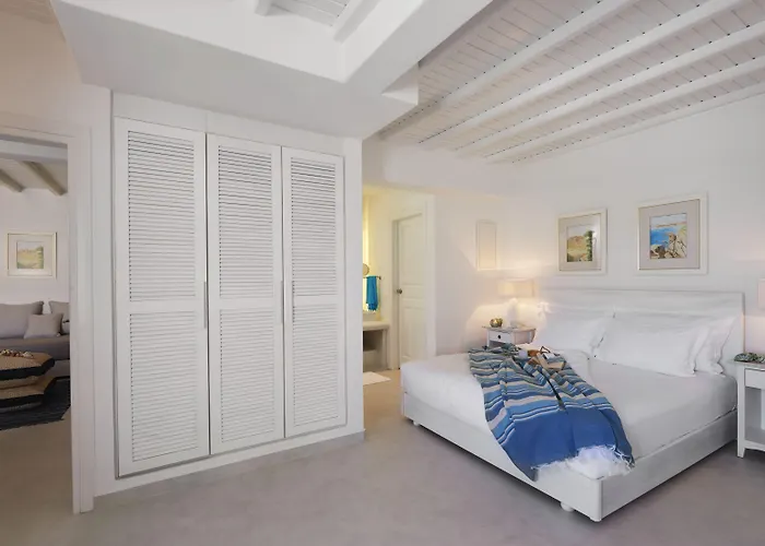 ペティノス ビーチ プラティス・ヤロス