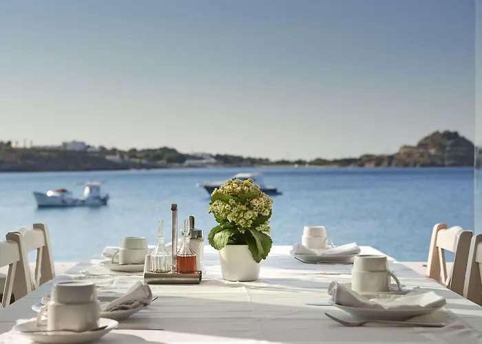 Petinos Hotel Platis Yialos