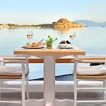 Petinos Hotell 4*