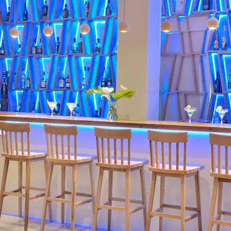 佩蒂诺斯海滩酒店 4*