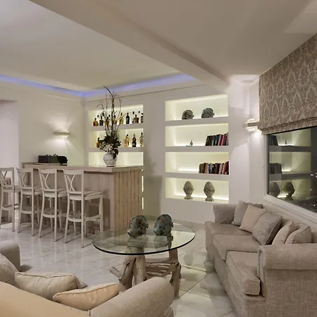 Petinos Hotel 4*